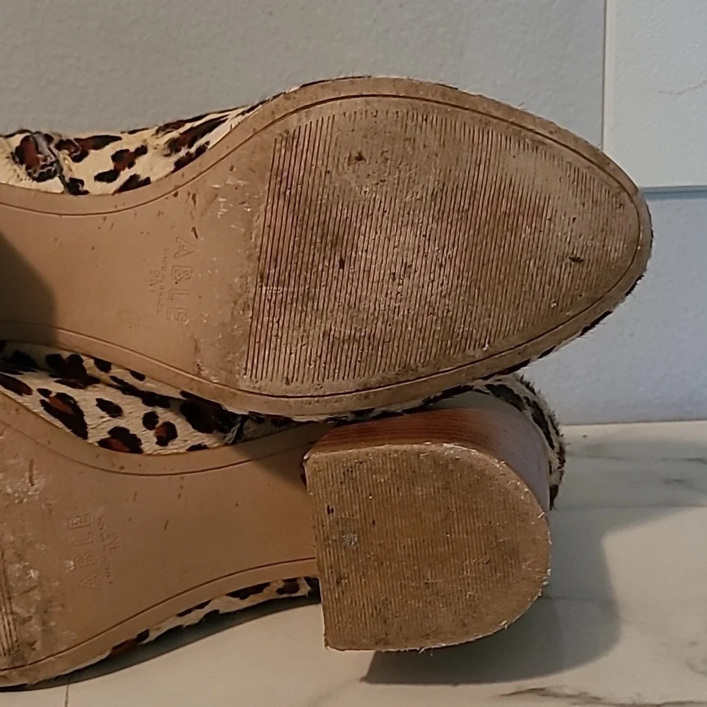 ABLE Leather Calfhair Leopard Print Chucky Block Heels Ankle Boots Booties Wmn 9